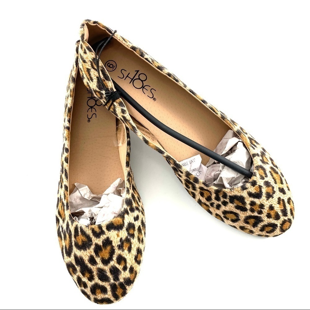 Sh18oes leopard flat, NWOT